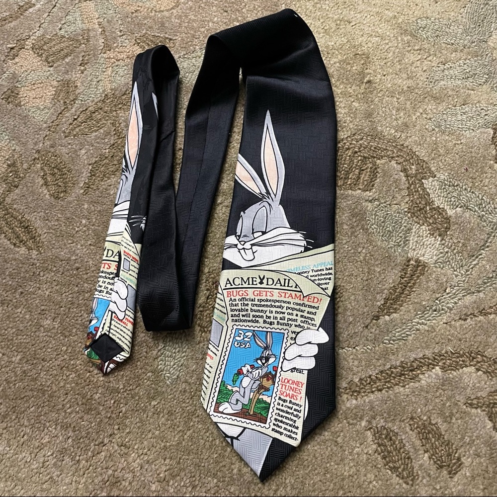 Vintage 1997 Looney tunes stamp collection tie